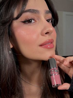 @YSL Beauty loveshine plumping lip oil ‘44’ 💗 ¿probamos otro tono? 👀 #ysl #lipoil #plumping #lipswatch #glossylips