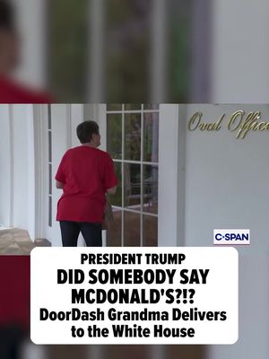 🍔😋👀 President Trump just got McDonald's delivered to the White House by a "DoorDash Grandma" in a bizarre scene that Trump says "doesn't look staged, does it?" 🎥: C-SPAN