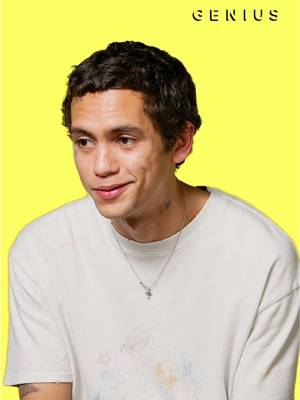 #dominicfike reflects on "drunk dom's" song writing 😂🎶 #genius #verified #lyrics #whitekeys 