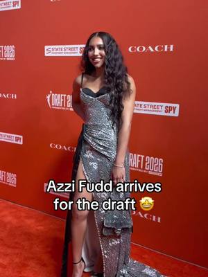Bout to make her dream a reality 🥹 @Azzi Fudd #WNBA #wnbadraft #azzifudd #basketball #fashion (via @WNBA)