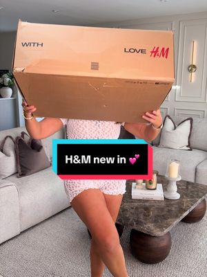 The FIRST HOLIDAY shop try on & I hope you are SAT! 👏👏👏 Links in bio 💕 Not to be dramatic but I LOVEEEE this video so much, the outfits are banging!!!  Also, what fit if your fav? 1,2,3,4 or 5? ⤵️ #grwm #getreadywithme 