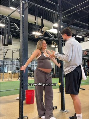 that’s what they say 😭 anyways !!!! #pregnancyworkout #gymhumor #pregnanttiktok #workoutwithme #micdupworkout 