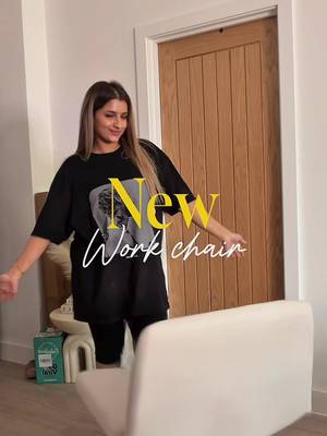 The BESTTT purchase I’ve made this year!!! 😍🙌🏻 It’s also on sale rn!!!! #tiktokmademebuyit #chair #homedecor #tiktokfinds #fyp 