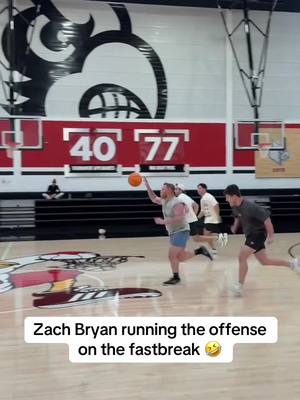 Get this man a 10-day! 🔥 #countrymusic #basketball #NBA #music [via @withheavenontok]