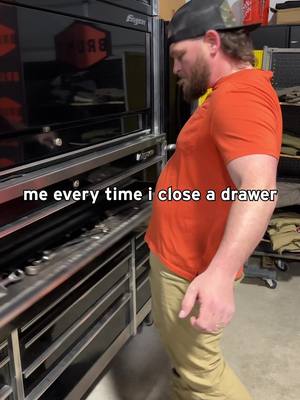 Now that's one way to do it 😂 #bluecollar #funny #fyp #viral