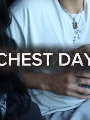 Chest dayyy 🎧 #GymTok #gymcouple #fypシ #gymedit 