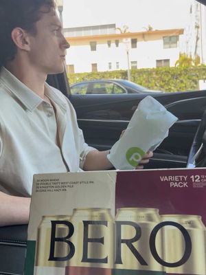 Tom Holland’s first time trying a #pubsub! Perfectly paired with a #BERO Kingston Golden Pils, of course 🍻🥪😉