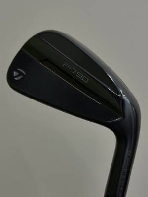 The new Limited-Edition TaylorMade Shadowfall Collection. ⚫🔥   A premium high-gloss black finish, now available in three Qi4D Driver models, Qi4D Fairway Wood, and P790 irons.  #golftiktok #golf #new #limitededition #golftok 
