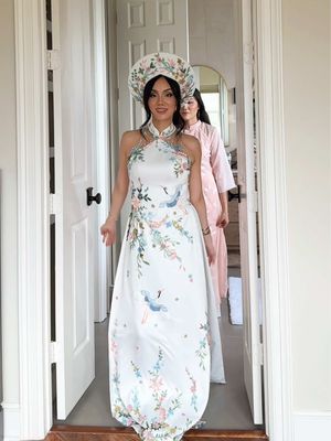 a whole temper tantrum #aodai #sisters #teaceremony #wedding #2026bride 