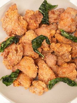 My Air Fryer Taiwanese Popcorn Chicken recipe dare I say comes out JUST as good as when it’s deep fried!  Comment “CJ Recipe” for the full recipe with all of my KEY tips sent straight to your inbox (make you follow me to ensure you receive it)!  Or search “cj eats air fryer taiwanese popcorn chicken” https://cjeatsrecipes.com/air-fryer-taiwanese-popcorn-chicken/ #cjeatsrecipes #taiwanesepopcornchicken #chicken #friedchicken #airfryer