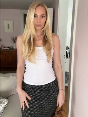 Easy chic outfit🤍 #hm #slipskirt #polkadots #summeroutfit #zara 