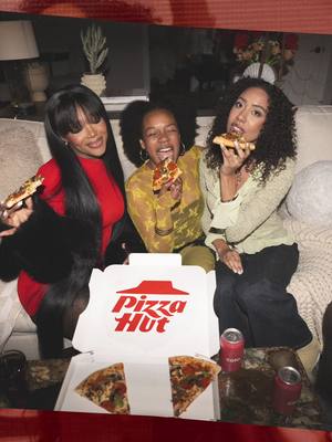 Heyyyy Miss Pizza Hut @summerwalker 🍕👋 When you’re finally over it, remember you were always HUT stuff. #FeedGoodTimes