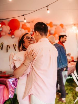 I dunno how Leanne does it when I bust into her office 91161517190236 times a day…I JUST LOVE HER SO MUCH 🥹 and no she had no clue WTF I was doing… #lgbt #lesbian #workfromhome #twomoms #married 
