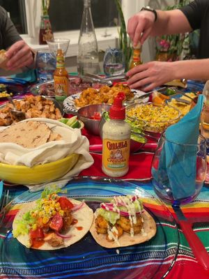 #ad My family LOVES a DIY taco night and using @cholulahotsauce, spice mix and sauces make it even easier and more delicious! #cholulapartner 
