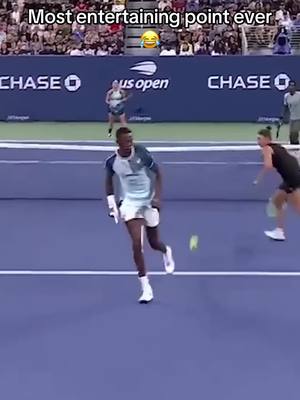 Tweener on tweener #tennis #USOpen #sports #tweener #monfils 