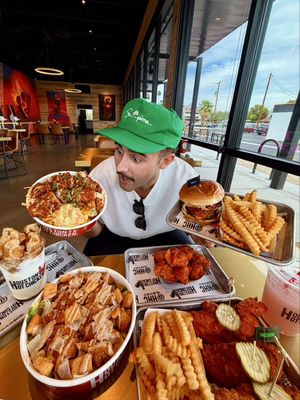 This Hot Chicken spot in Arizona is actually insane… crispy, juicy, and got that perfect heat where you can’t stop going back for another bite #arizona #phx #azfoodie #chicken #FoodTok 