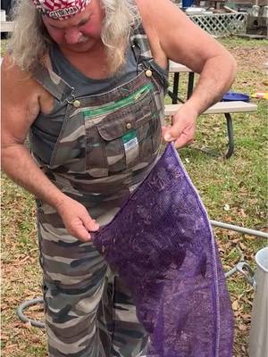 Crawfish Boil with Family! #fyp #crawfish 