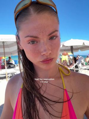 post beach makeup always hits the best 🐠👙☀️ @Whind @Supergoop @beaubble @Rare Beauty @Kopari Beauty @Kosas @Kylie Cosmetics @Benefit Cosmetics @Summer Fridays #makeupinspo #summermakeup #glowymakeup #trending 