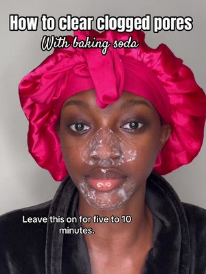 This is one of my go to routines for clogged pores, especially around my nose and lips. If you have sensitive skin, only leave it on for 2-3 skin and always follow up with a heavy moisturizer since this can be really drying #cloggedpores #exfoliation #skincareroutine #bakingsoda 