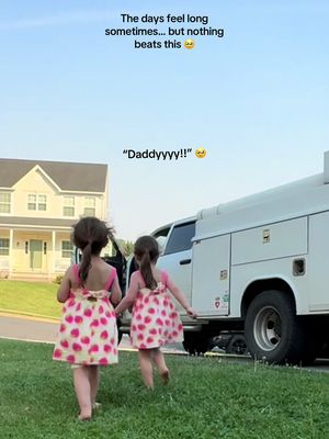 They recognize the sound of that truck anywhere!! #twinmom #sahm #bluecollarwife #lineman 