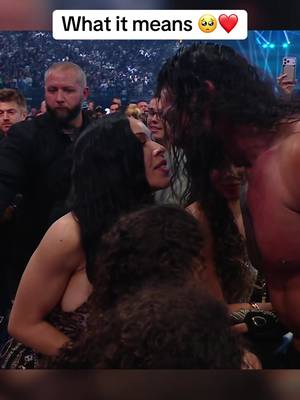 Roman Reigns sharing a moment with his family ringside after becoming the new WWE World Heavyweight Champion ❤️🥹 #WrestleMania  #WWEonNetflix #WWE #RomanReigns 