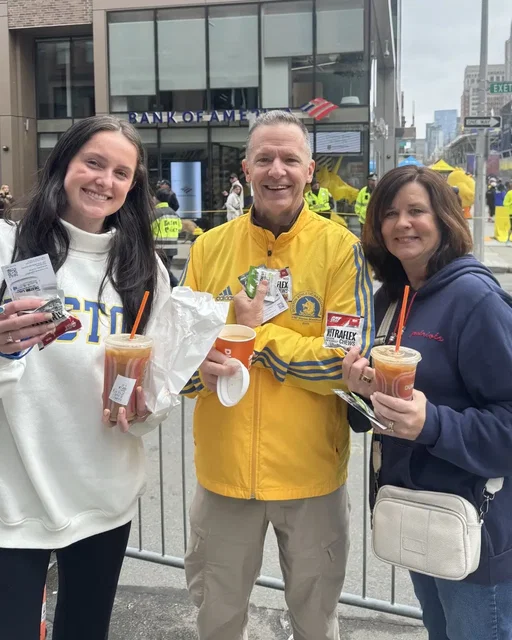 Had an awesome time getting Creatine Chews in your hands and previewing our NEW product COMING SOON to the #Nitraflex family before the big race! Wishing everyone a strong start and even stronger finish 🏃‍♂️🔥  #BostonMarathon #RunBoston 