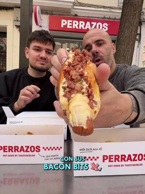 Los Hot Dogs más innovadores de España de @Takoyaki #hotdog #probandocomida #perritocaliente 