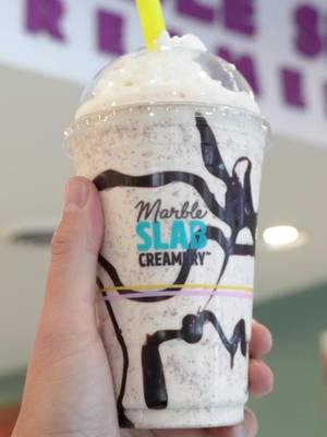 one SNICKERS®️ Shake, please… actually make it two 🍫😍
