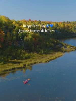 Happy Earth Day!🌎💙 From lakeside views to scenic trails, nature is part of life at Laurentian --- Joyeuse Journée de la Terre!🌎💙 Des vues sur le lac aux sentiers pittoresques, la nature fait partie intégrante de la vie à Laurentian