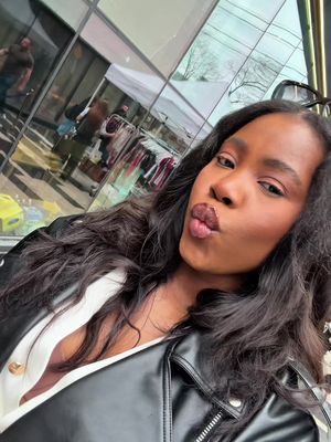 Ep.1: exploring a city is truly of my favorite hobbies. It doesn’t matter what city, I just love to go out and see things ✨ #dailyvlog #toronto #solodate #citydiary 