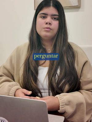 Vai fazer entrevista de visto? Essas são algumas das perguntas que o consulado costuma fazer e como responder da forma correta. Muita gente erra em detalhes simples… e isso pode custar a aprovação. Treine antes de ir. #Imigração #VistoAmericano #EntrevistaDeVisto #GreenCard #DireitoImigratório 