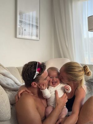 Just our happy little baby🥹🫶🏻 #happybaby #giggles #fup 