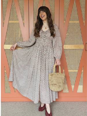 I loved this sewing project so much! Thrifted fabric which reminded me of both vintage 1970s dresses and more historical early Victorian pieces. What a transformation! #sewingtutorial #sewingproject 