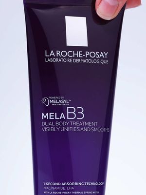 Targeted care, now for the body💜 Mela B3 Body visibly unifies tone, smooths texture, + hydrates for 24 hours… all in a weightless, jelly-lotion finish! #larocheposayusa #bodycare #darkspots #antiaging 