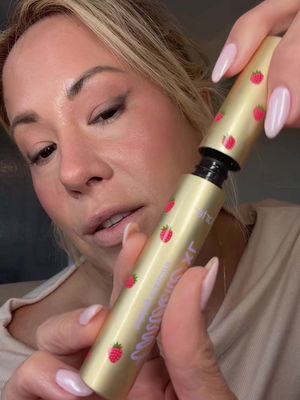 I’m a new electrolyte girlie 🙌 no salty taste which blows my mind @tarte cosmetics @FINNSUL #tartexfinnsul 