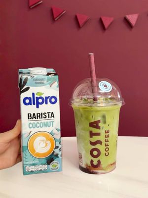 Honestly, it’s matcha all day every day for us. Especially with @Alpro Coconut Drink and strawberry syrup 😌