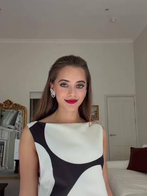 Devil Wears Prada premiere time!! 👠👠