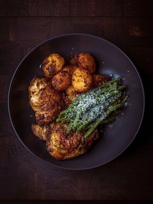 Air fryer vs oven. Same meal, same ingredients. Which one wins? 🍗 
 I cooked chicken thighs, crispy potatoes and green beans both ways using the @COSORI Kitchen 
 TurboTower Pro Smart and a regular oven. The results might surprise you. 
 This air fryer is so great for creating a full meal in a fraction of the time it takes in the oven. And you can do it without compromising on flavour!
 Drop your tips in the comments 
 🍗 AIR FRYER CHICKEN THIGHS 
 4 bone-in, skin-on chicken thighs 3 tbsp olive oil 1 tsp lemon juice 1 tsp mustard powder ½ tsp garlic powder 2 tsp smoked paprika 1 tsp onion powder ½ tsp salt ½ tsp black pepper 
 1. Pat the chicken skin dry
 2. Mix all other ingredients and coat the chicken
 3. Place skin side down and air fry at 193°C for 12 mins
 4. Flip and cook for another 12 mins
 🍗 AIR FRYER CRISPY POTATOES 
 500g potatoes 2 tbsp olive oil 1 clove garlic, grated 2 tsp salt
 1. Cut into chunks and parboil for 10 mins
 2. Drain, add remaining ingredients and toss well
 3. Air fry in a single layer at 193°C for 10 mins
 4. Shake and return at 204°C for another 10 mins 
 🍗 AIR FRYER GREEN BEANS 
 200g green beans 1 tbsp olive oil or Dijon mustard 1 tsp garlic powder 1 tsp onion powder ½ tsp salt 
 1. Toss everything together
 2. Air fry at 188°C for 8 mins, tossing halfway
 3. Optional: grate over some parmesan to serve #cosori #turbotower #turbotowerprosmart  AD