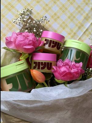 not me starting to think about what to get my mom early for once 👀💐 get 20% off all orders + free shipping until 5/3 on jiyuskin.com✨ #jiyuskincare #skincarebouquet #mothersday #jiyu 