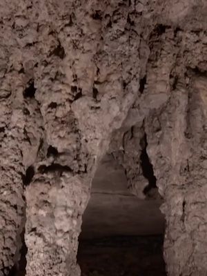 Just another one of Earth's wonders! 🌍 This #EarthDay, we’re venturing deep into the world’s largest cave system: a vast, ancient underground maze in Kentucky shaped over millions of years. #UndergroundMarvels #caves