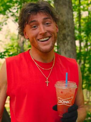 I Love @SONIC Drive-In and their refreshers❤️ #SONICpartner #siptothat 