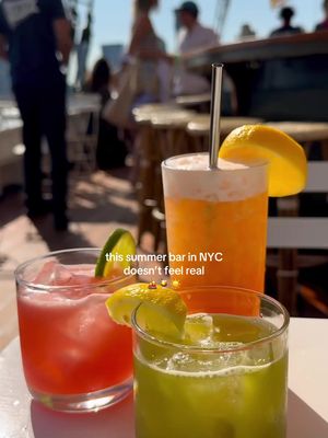 The most perfect summer boat bar in nyc ⛵️☀️🍹 #nycfood #nycbars #nycsummer #nycdrinks #grandbanks 
