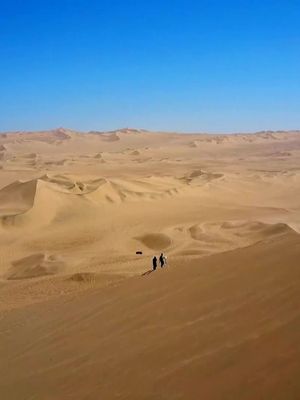 For three months each year, the usually arid desert of Oman undergoes a magical transformation. Increases in humidity allow for a “cloud forest” to materialize seemingly overnight, turning barren cliffs into luscious green waterfalls... #EarthDay #SecretsInTheJungle #EarthMonth