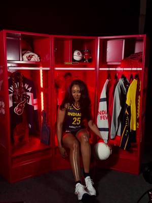 a little bts of my favorite day, MEDIA DAY. You guys. The puppies 😭 #mediaday #bts 
