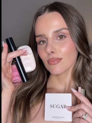 Lilac eyes, sun-kissed skin, glossy nude. Everything you need to secure your Spring glow is available at @Macy’s Shop my favs using the link in my bio! 🌸 #MacysPartner 