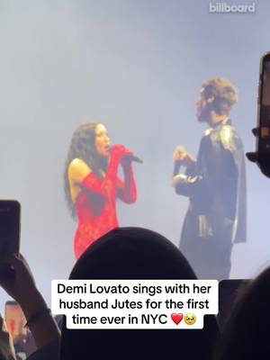 @Demi Lovato having a ‘Camp Rock’ Final Jam moment at MSG ❤️ She brings out her husband @jutes for a cover of Goo Goo Dolls’ “Iris” during her sold out show in NYC. #concert #itsnotthatdeep #tour #livemusic #madisonsquaregarden 