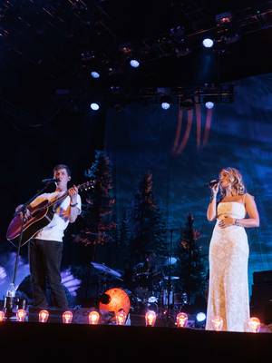 Shinin’ bright like gold @Sam Barber  @Avery Anna  Watch the @Amazon Music livestream, only on @Prime Video and @Twitch #stagecoach #sambarber #averyanna 