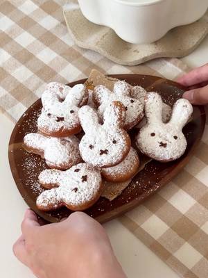 let’s make miffy beignets 🫶🐰 #beignet #miffy #nijntje 