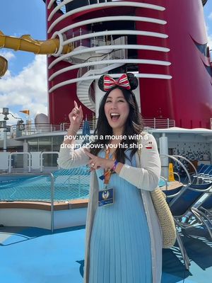 I guess I have pretty cool friends 🐭✨🚢 @Disney Parks  #cruise #cruisetour #disneywonder #disneycruiseline 