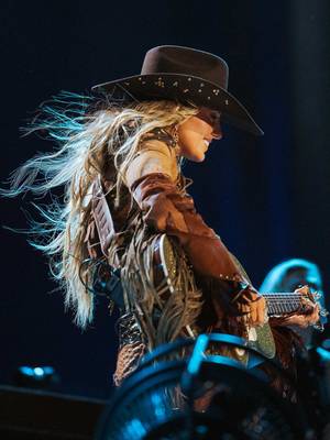 Sweet like @Lainey Wilson #laineywilson  Watch the @Amazon Music livestream, only on @Prime Video and @Twitch #stagecoach 